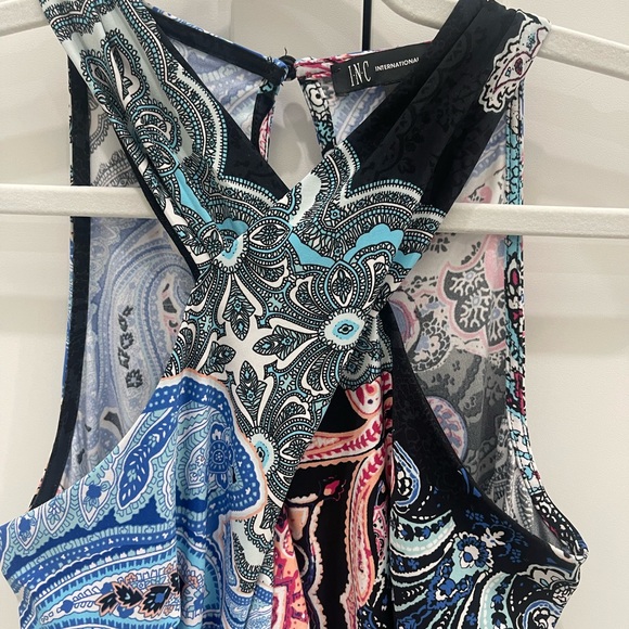 INC Cross Front Top Beautiful Pattern Size S - Picture 2 of 4
